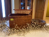 Baskets & Floral Garland