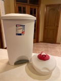 Trash Can & Humidifier