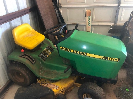 John Deere 180 Riding Lawn Mower