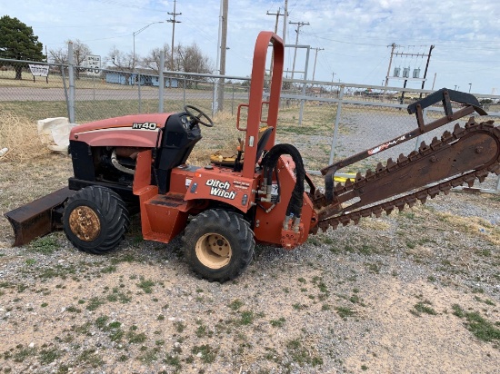 ditch witch rt40 fires up and operates as should.