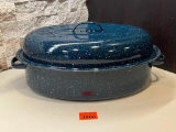 Speckled Enamelware Covered Roasting Pan