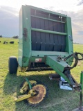 John Deere round baler