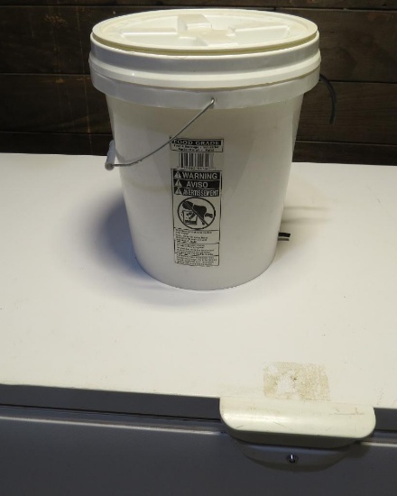 5 gal. Food grade buckets