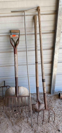 Round point shovel prod pitchforks scoop shovel