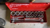 three-quarter dry socket set from seven eights all the way up to 2 inches 12 extensions one break