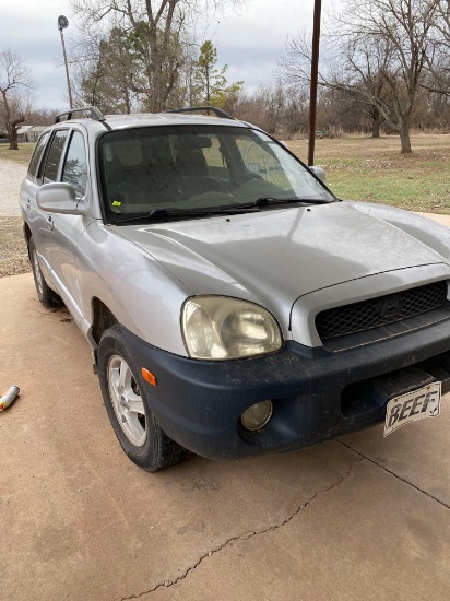 Hyundai 04 V6. transmission needs work no key does not run clear title