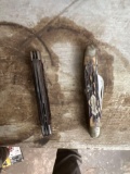 2 pocket knives