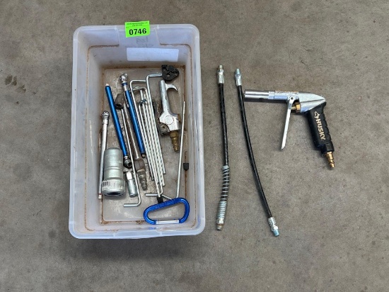 Air Nozzles & Tire Pressure Gauges
