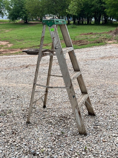 4 ft Aluminum Step Ladder