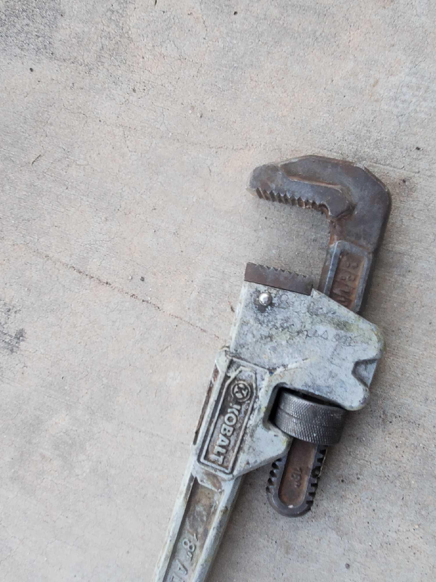 kobalt 18 in aluminum pipe wrench Proxibid
