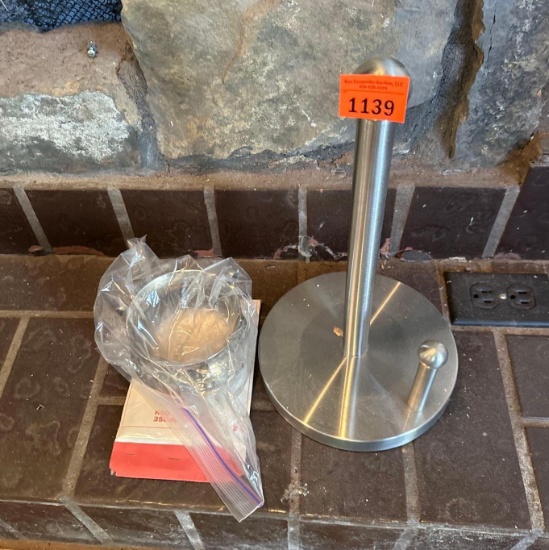 paper towel holder