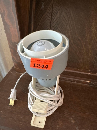 desk lamp