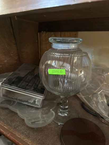 Candy dish