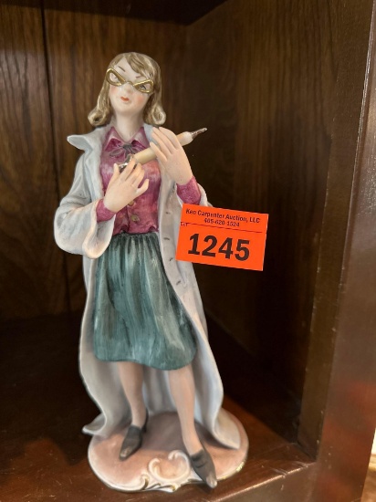 women figurine