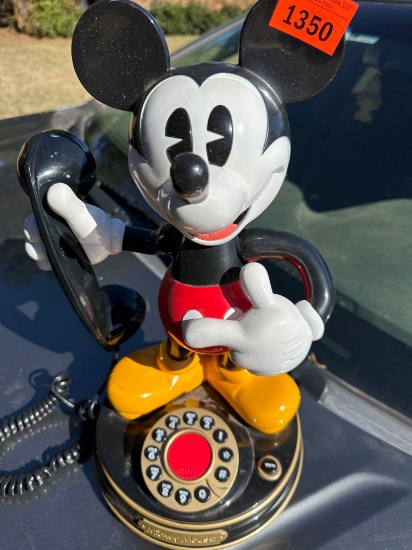 Mickey Mouse phone