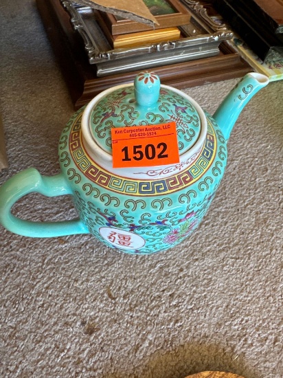 Tea pot