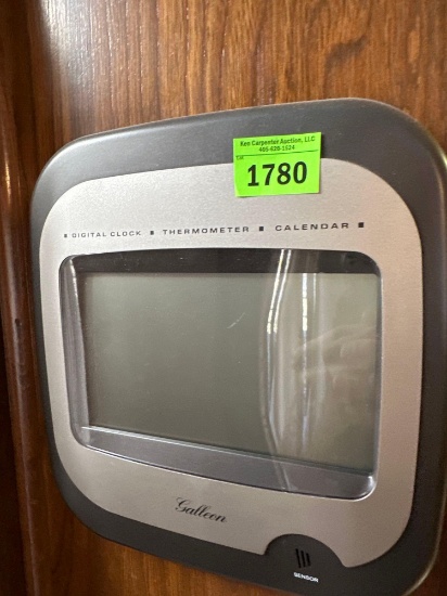 Digital clock