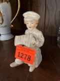 Dutch boy Figurine