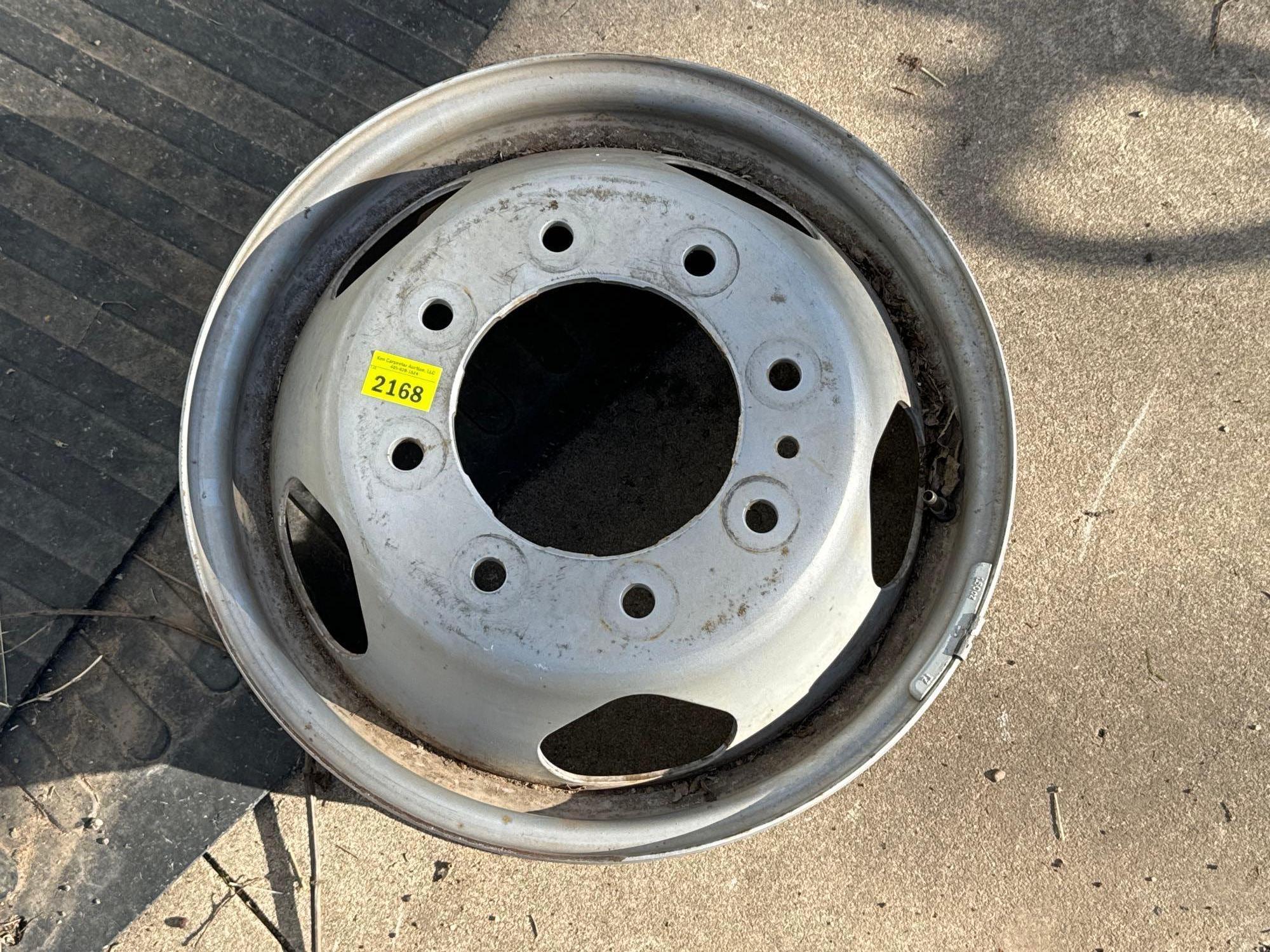 GM 17 in Dually Rim | Proxibid