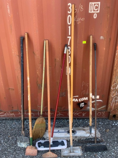Brooms, Mop & Scraper