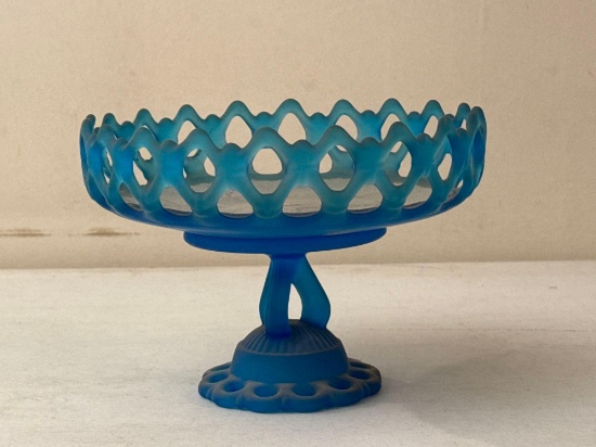 Westmoreland Mid-Century Blue Lattice Frosted Glass Pedestal Bowl