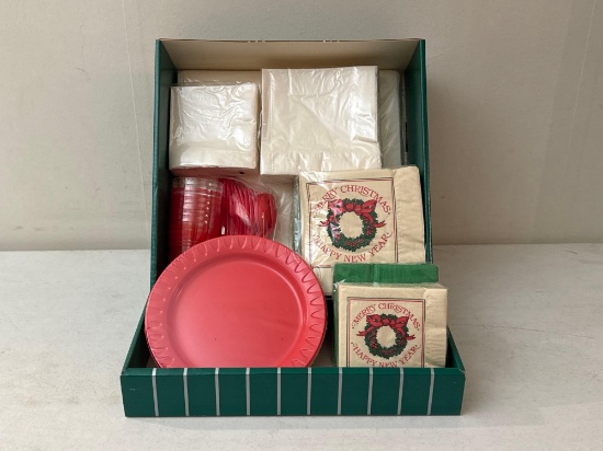 Vintage Red & Green Wreath Paper Napkins, Plastic Plates, Cups & Utensils