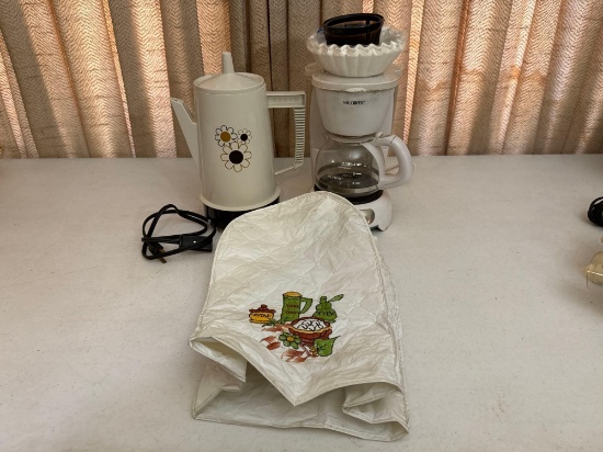 Vintage Regal Percolator & Mr. Coffee 4-Cup Coffee Pot