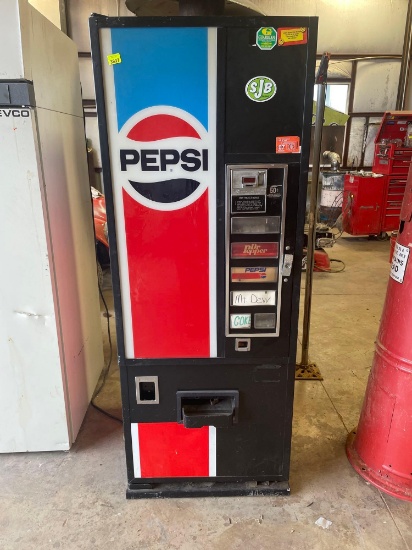 Pepsi Vending machine works