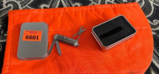 pocket Knife and metal case