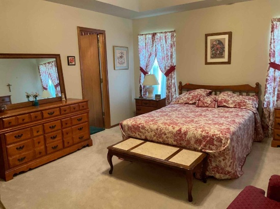 vintage full-size bedroom suit
