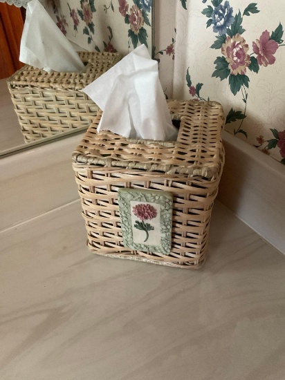 Bathroom decor, soap dispenser, mirror, flowers, napkin holder