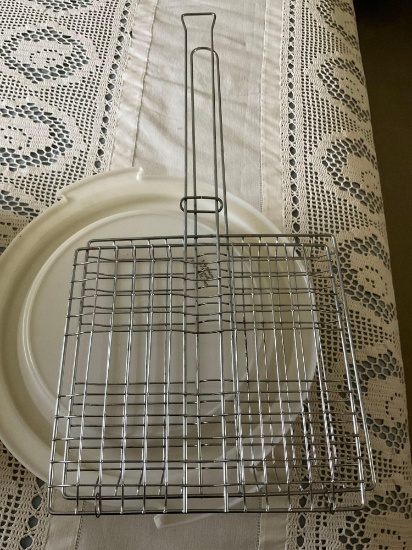 Plastic Cake pan, plastic serving platter with dividers an lid