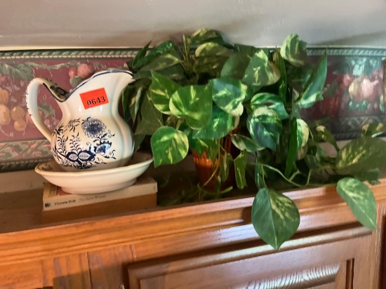Pitcher, bowl, artificial ivy, vase