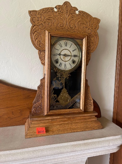 Antique mantle clock