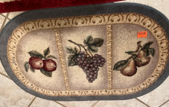 Oval rug 34 inches long 21 inches wide