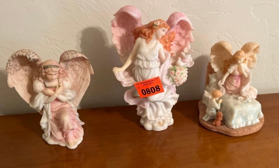 Angel decor One is the music box