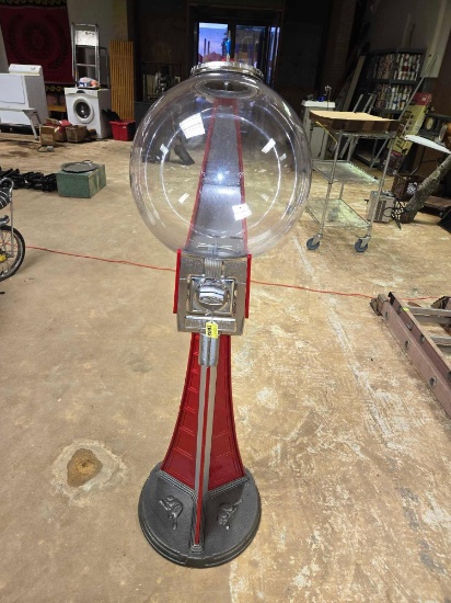 Large, Meridian, Beaver, Gumball Machine with Key.