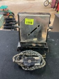 The Nelson Machine and Manufacturing Company Antique 500 Watt Toaster