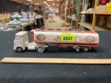 Vintage Dinky Toys Made in England Esso Tanker AEC Articulated Lorry