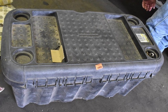 Plastic tote