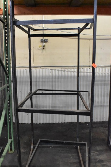 2 Metal Racks