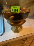 Vintage pot with handle