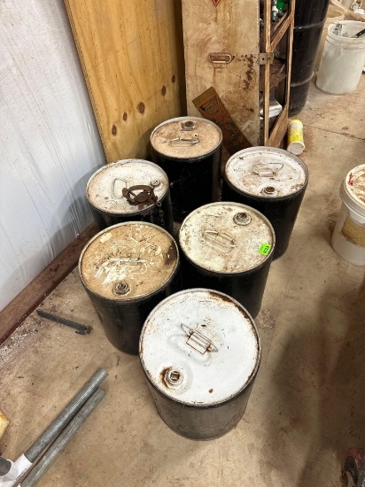 6. 5 gallon bucket spring steel trap Must bring help to load