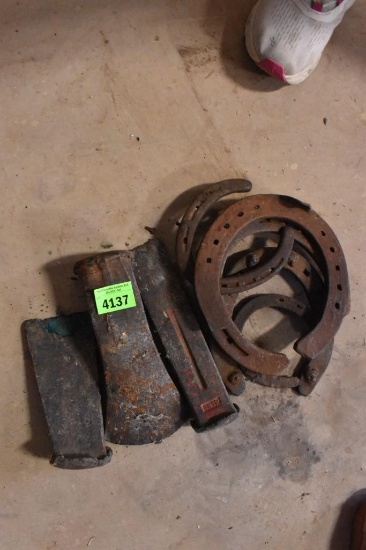 Horseshoes and splitting wedges