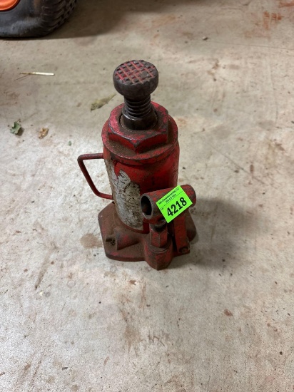 Bottle jack