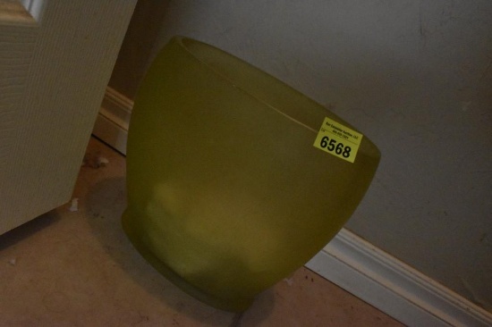 Glass trash can