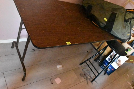 6 foot table