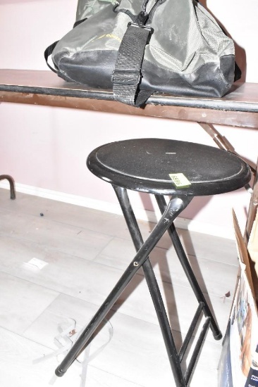 Foldable stool