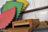 Foam square and foldable chair bat house