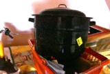 Stock pot